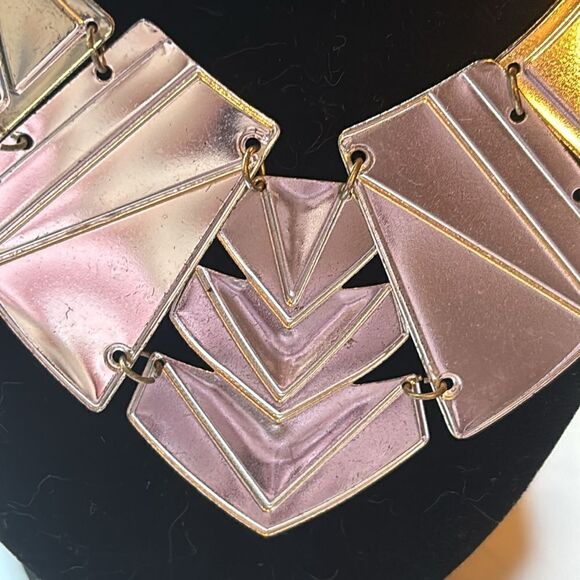 Women’s Vibrant Metal Multicolor Silver tone bib collar statement necklace - Picture 6 of 8